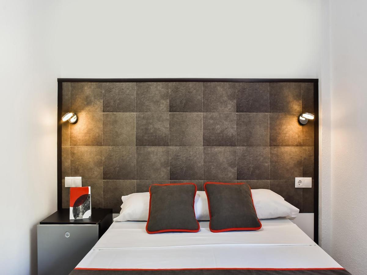 Hotel Hello Feria à Madrid Extérieur photo